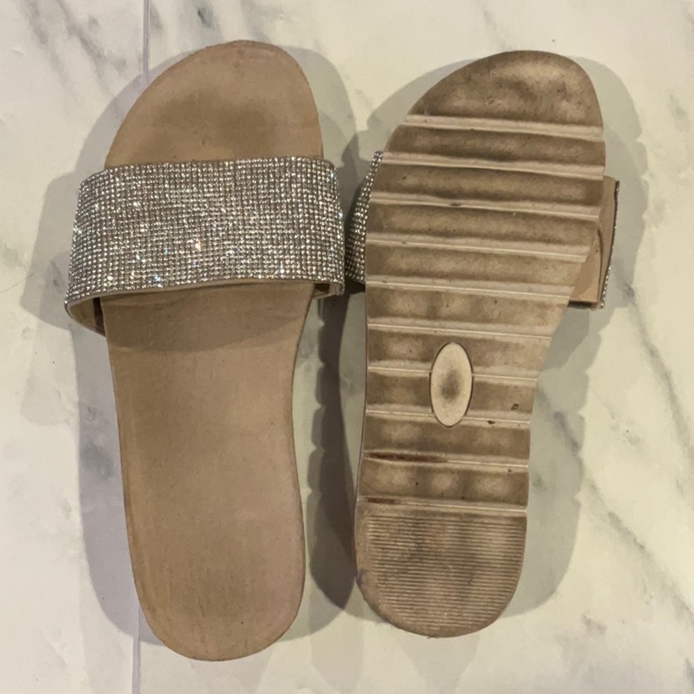 Silver Flops - Picture 2 of 2